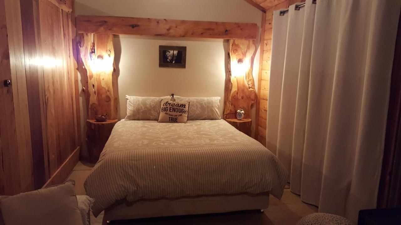 Rustic Hut Bush Retreat *