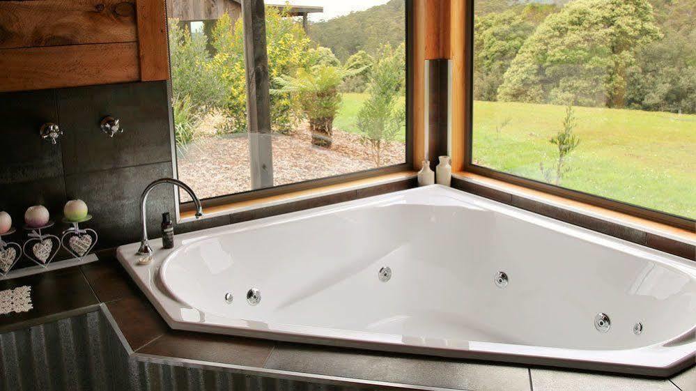 Rustic Hut Bush Retreat *